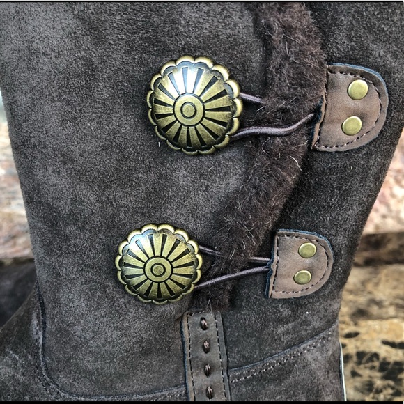 NEW BEARPAW Women's Wildwood Boots - Picture 6 of 10